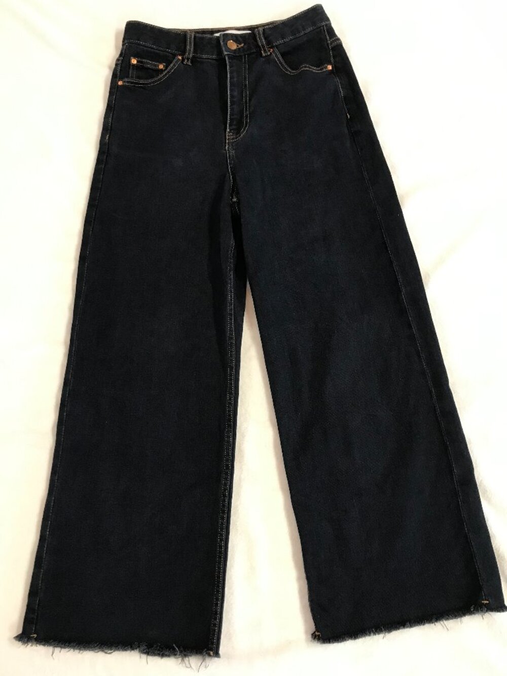 ZARA High Rise Wide Leg Jeans Size 6 Dark Wash Cropped Raw Hem